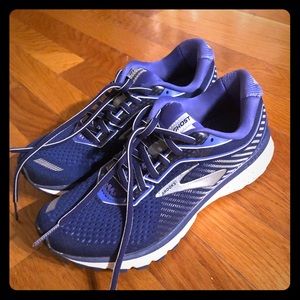 Brooks Ghost 12 running shoes